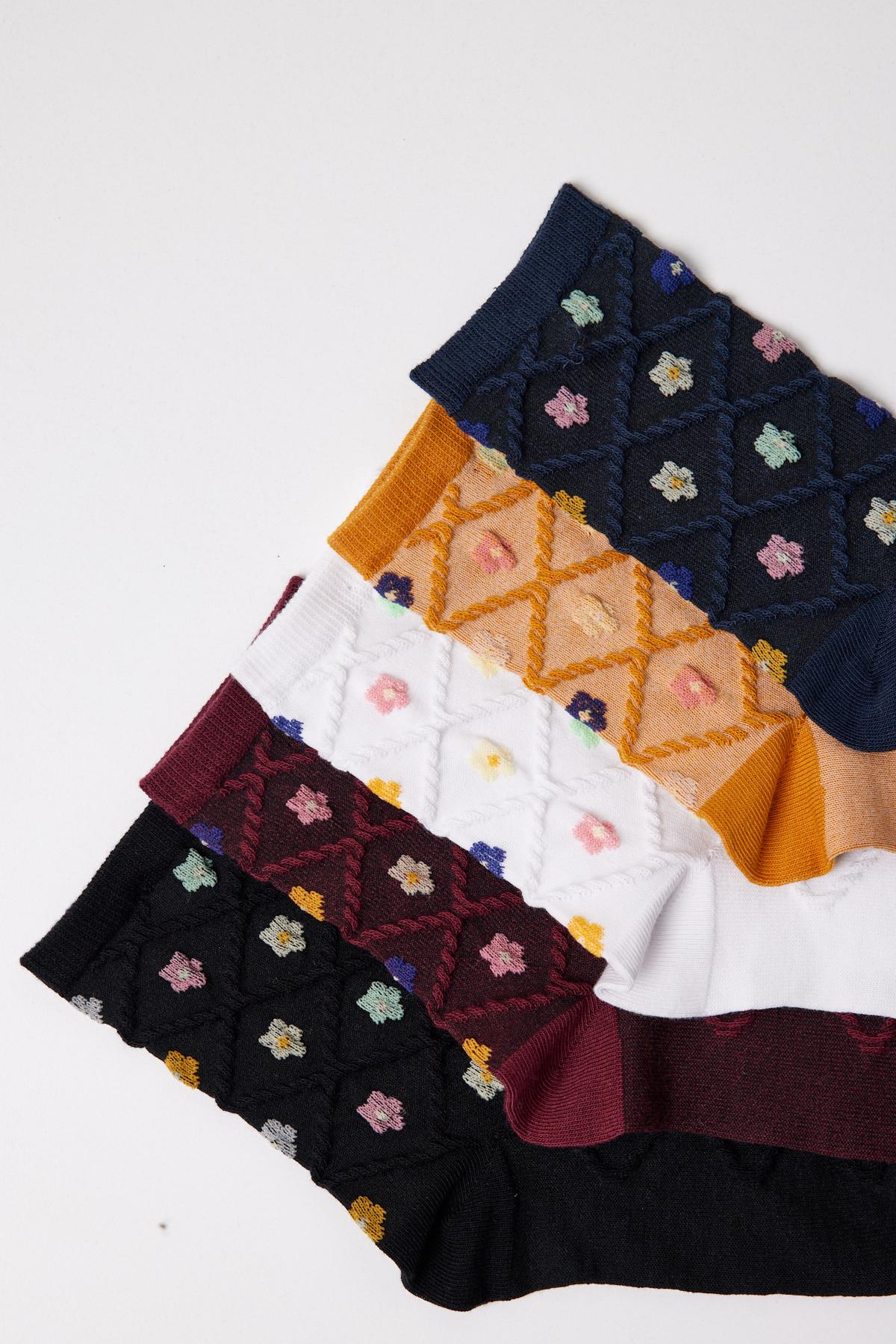 Women's Embossed Cehvron Patterned Socket Socks 5-Pack